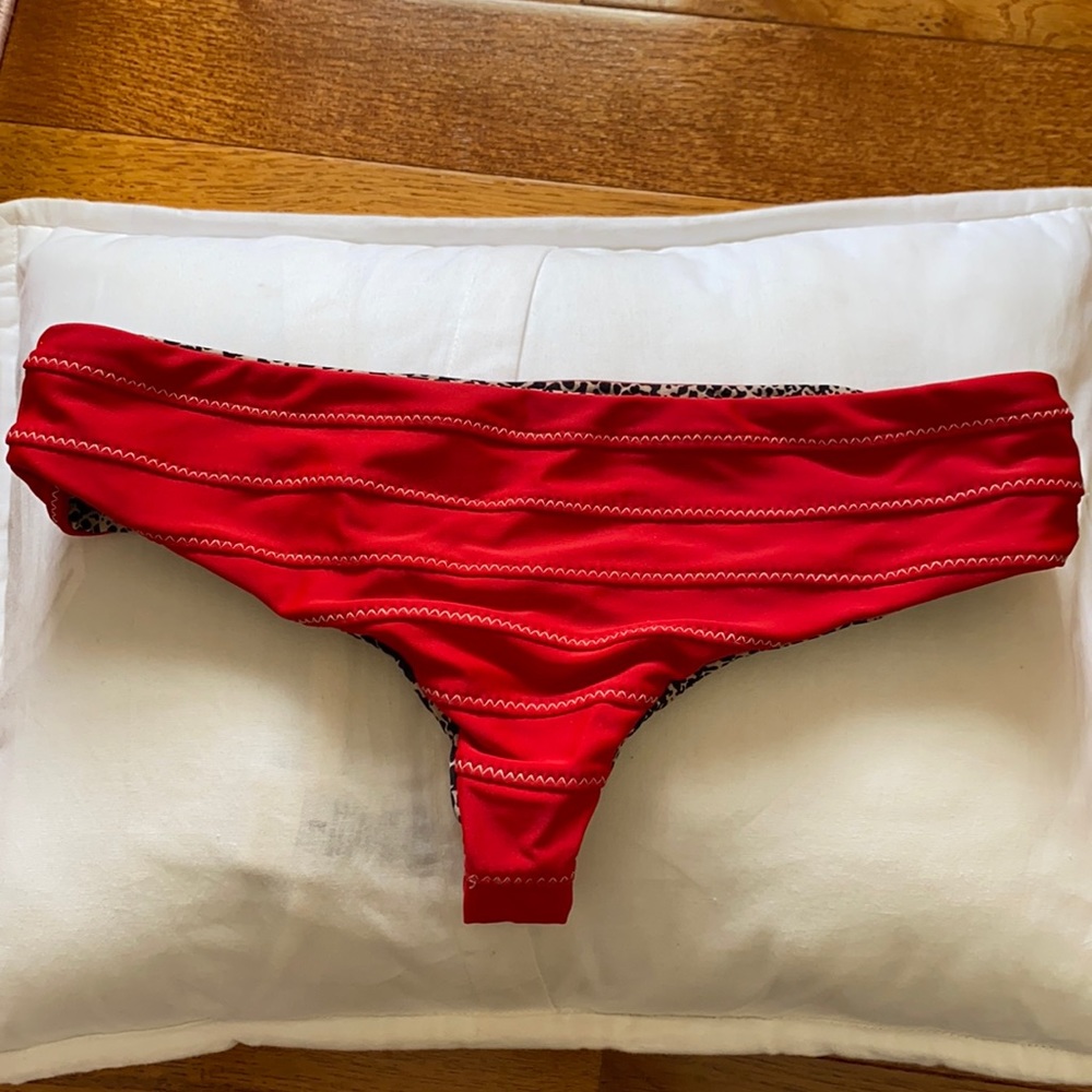 Acacia bottoms